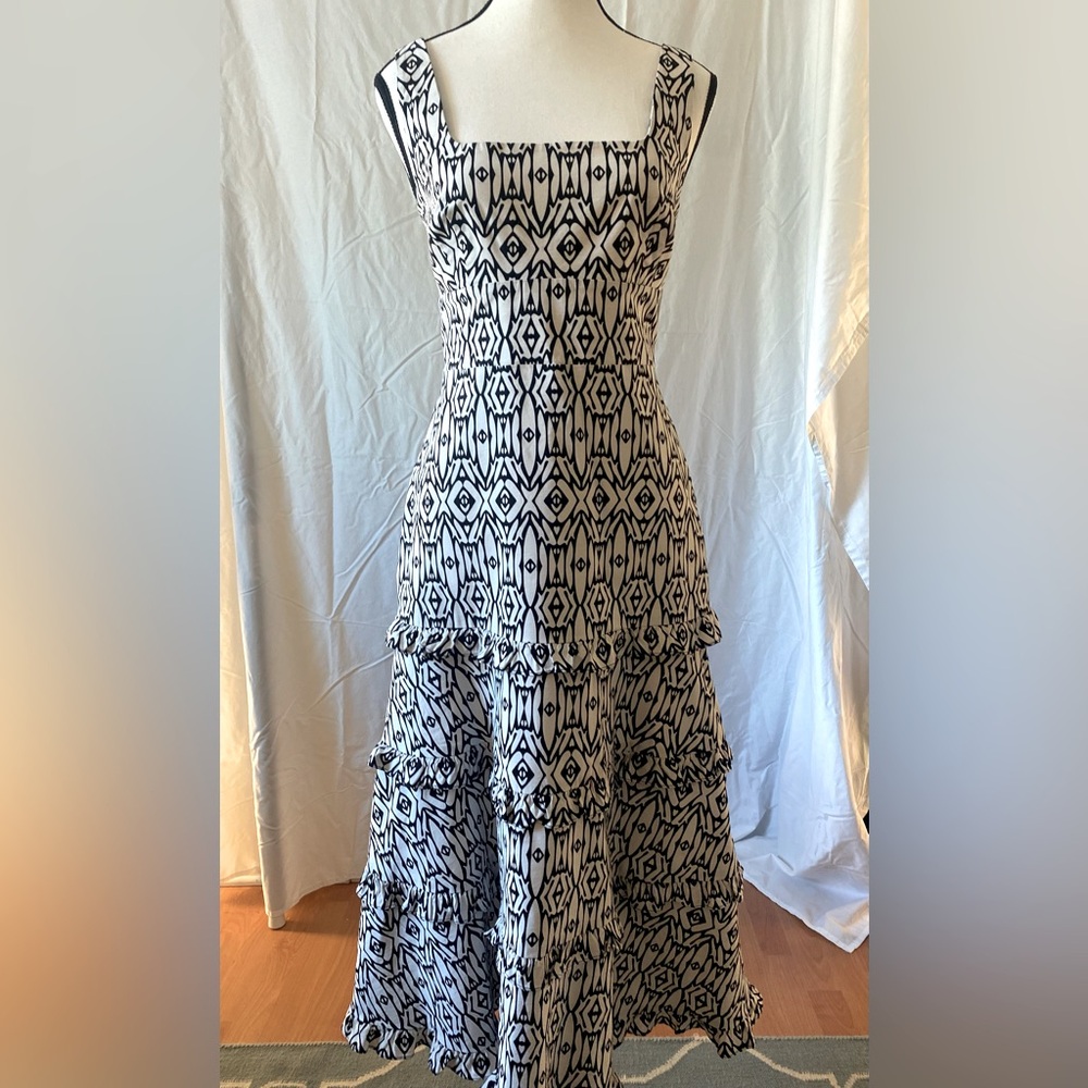 Anthropologie 3 tier midi dress, black and cream graphic print, size medium